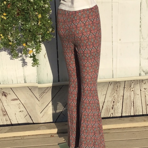 Sale STRETCH MATERIAL YOGA PANTS - Picture 4 of 7